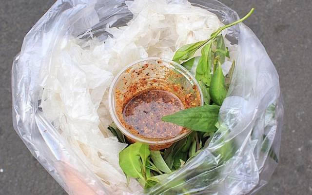 Bỏ túi cách làm bánh tráng muối tắc thơm nức mũi