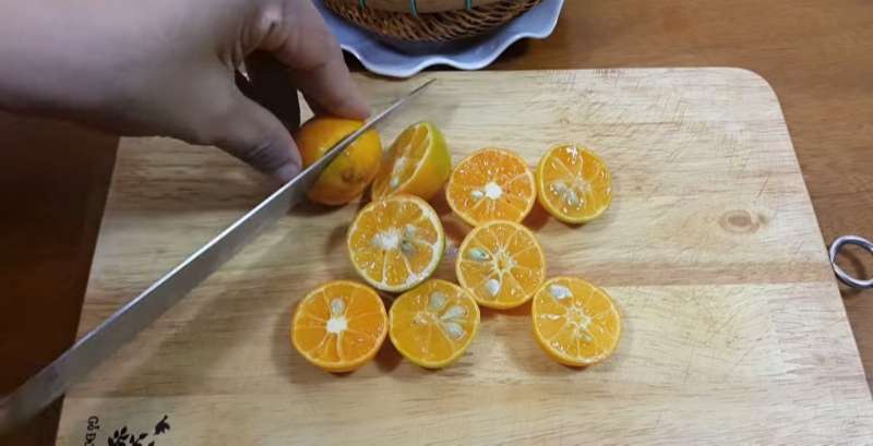 Sơ chế tắc xí muội