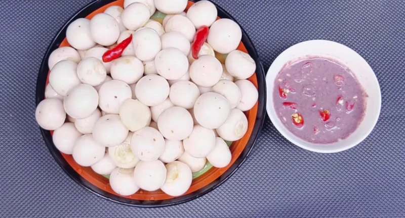 C&agrave; ph&aacute;o muối chua gi&ograve;n