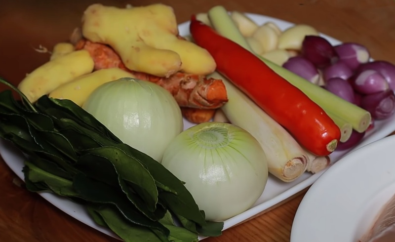 Nguyên liệu khô gà lá chanh