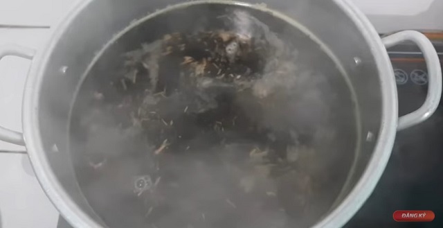 Pha hỗn hợp trà thái xanh