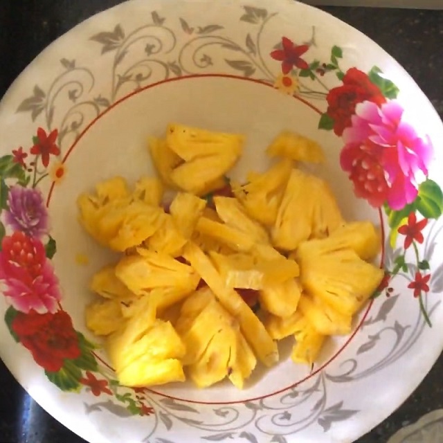 Sơ chế dứa