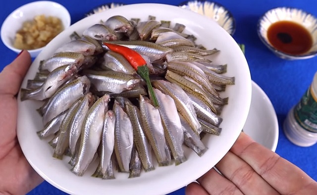 Sơ chế sạch các nguyên liệu