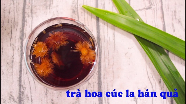Tham khảo cách nấu trà hoa cúc la hán quả thơm nồng, lạ miệng