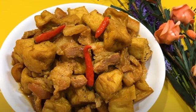Thưởng thức thịt kho đậu phụ thơm ngon, đậm đà